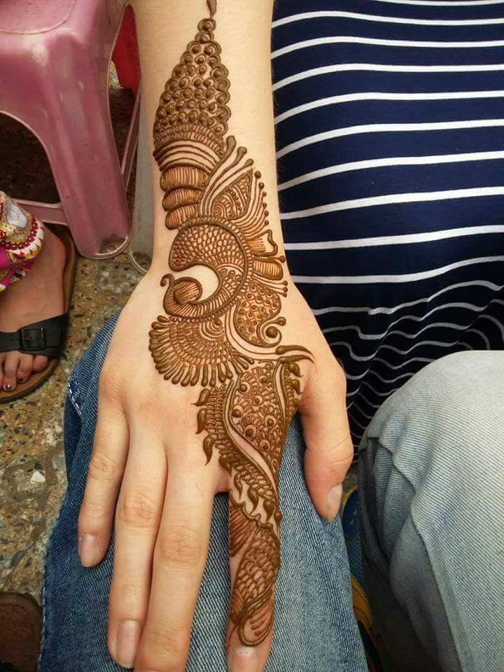 Arabic Henna Artist in Delhi