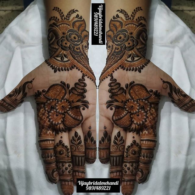 Tattoo Style Mehandi Artists with prices in Delhi
